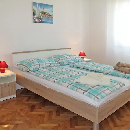 Apartment Luka - Nov103 By Interhome *